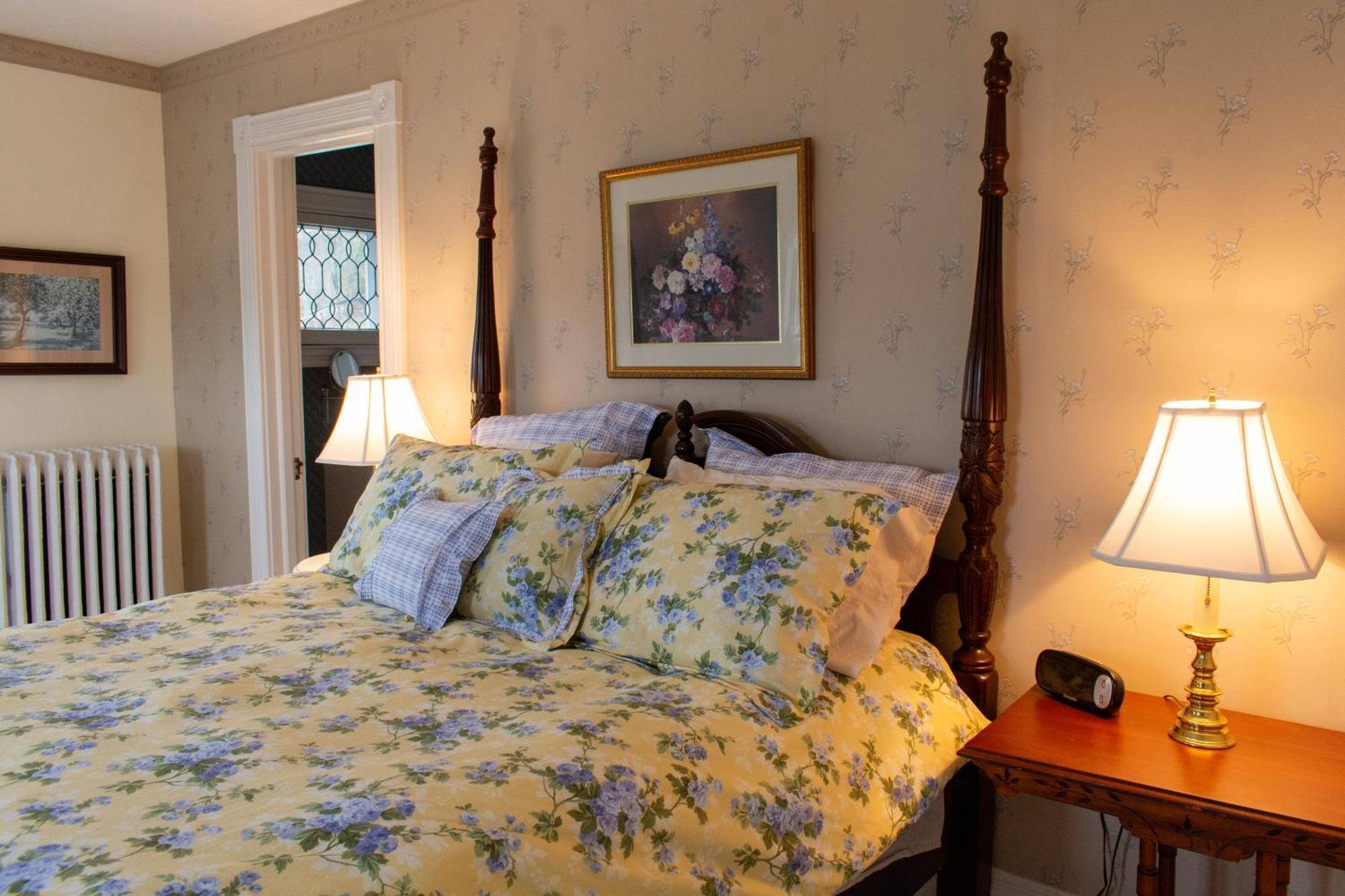 Hudson Manor Bed & Breakfast Watkins Glen Bagian luar foto