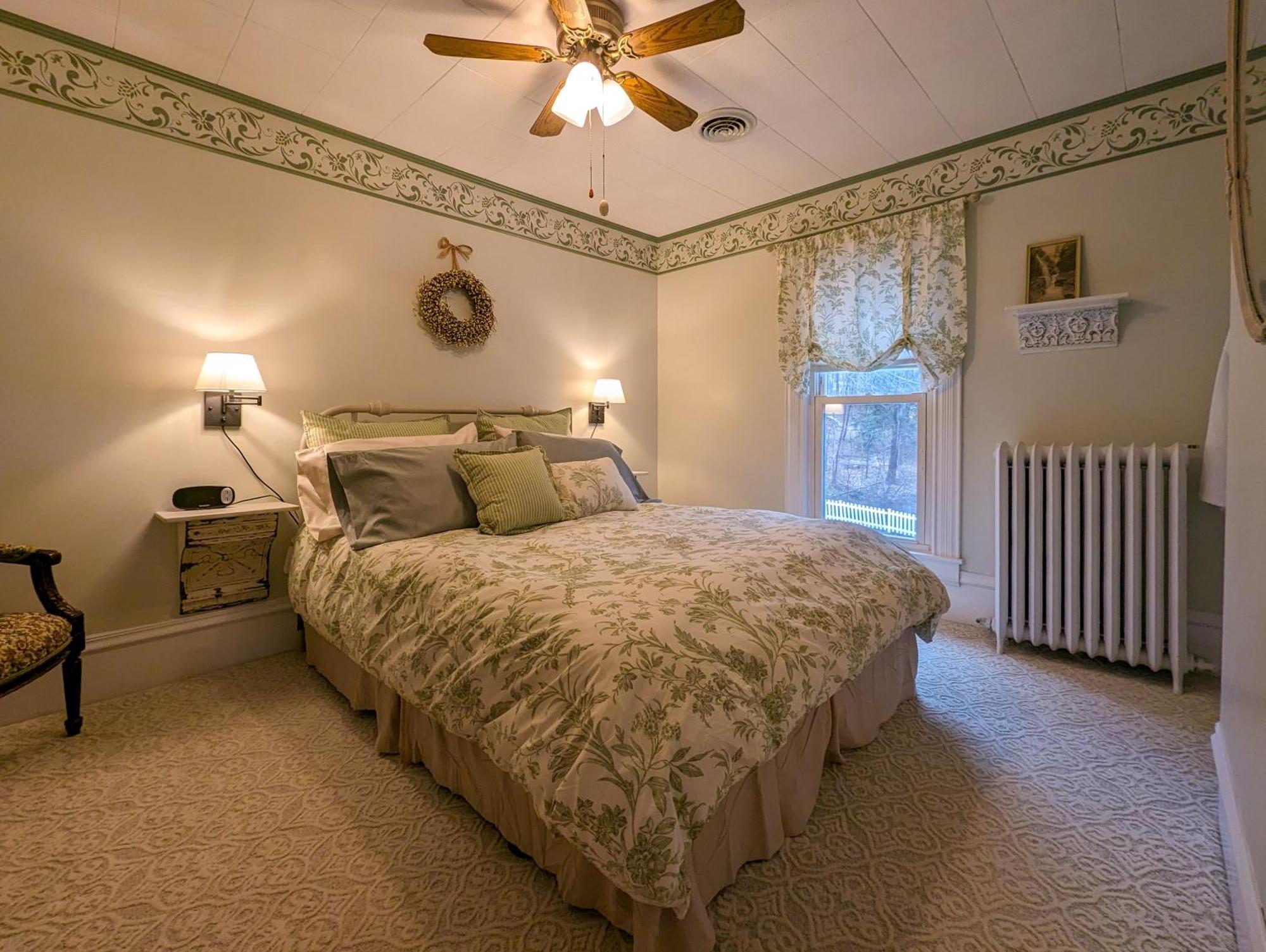 Hudson Manor Bed & Breakfast Watkins Glen Bagian luar foto