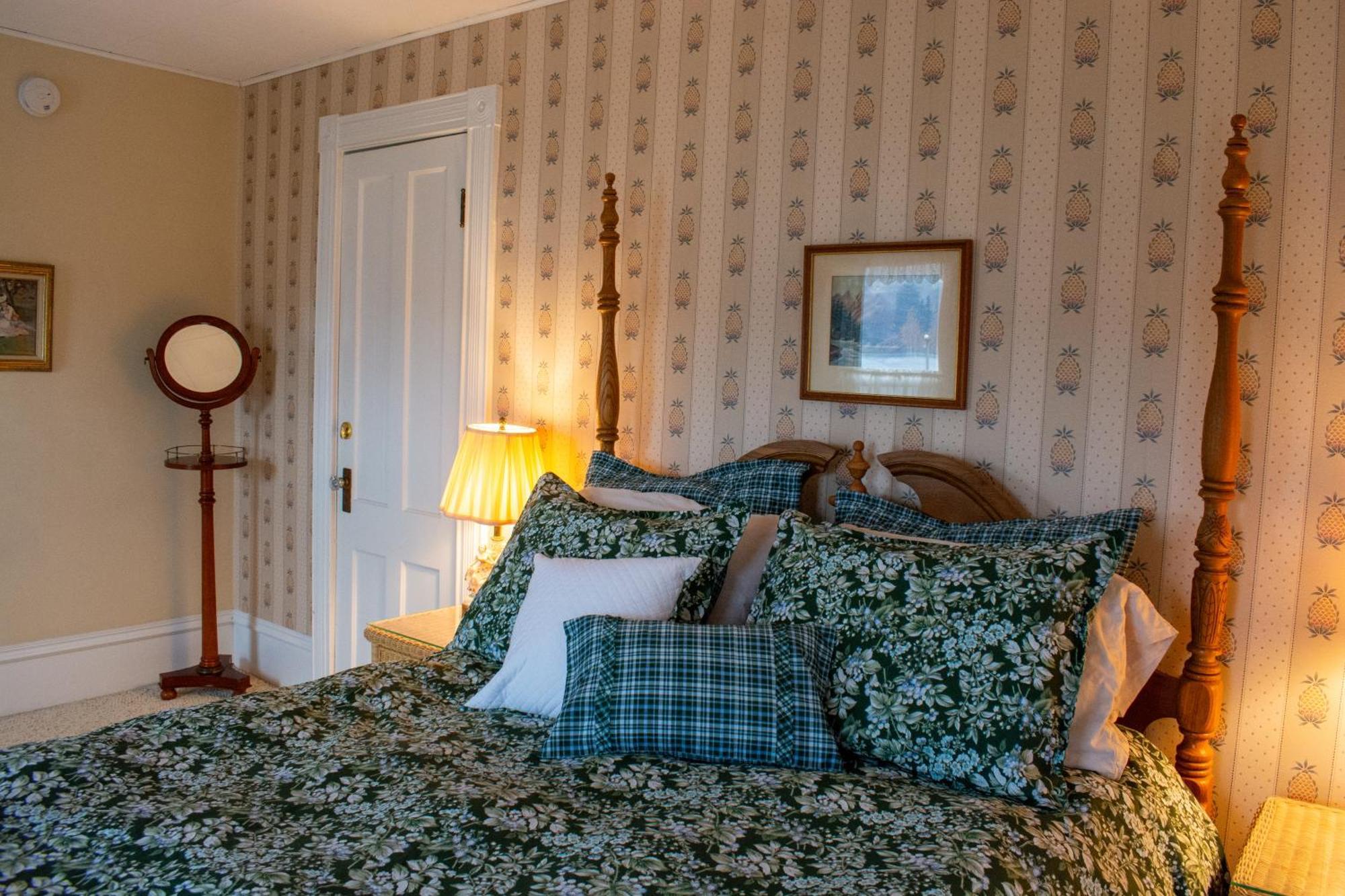 Hudson Manor Bed & Breakfast Watkins Glen Bagian luar foto