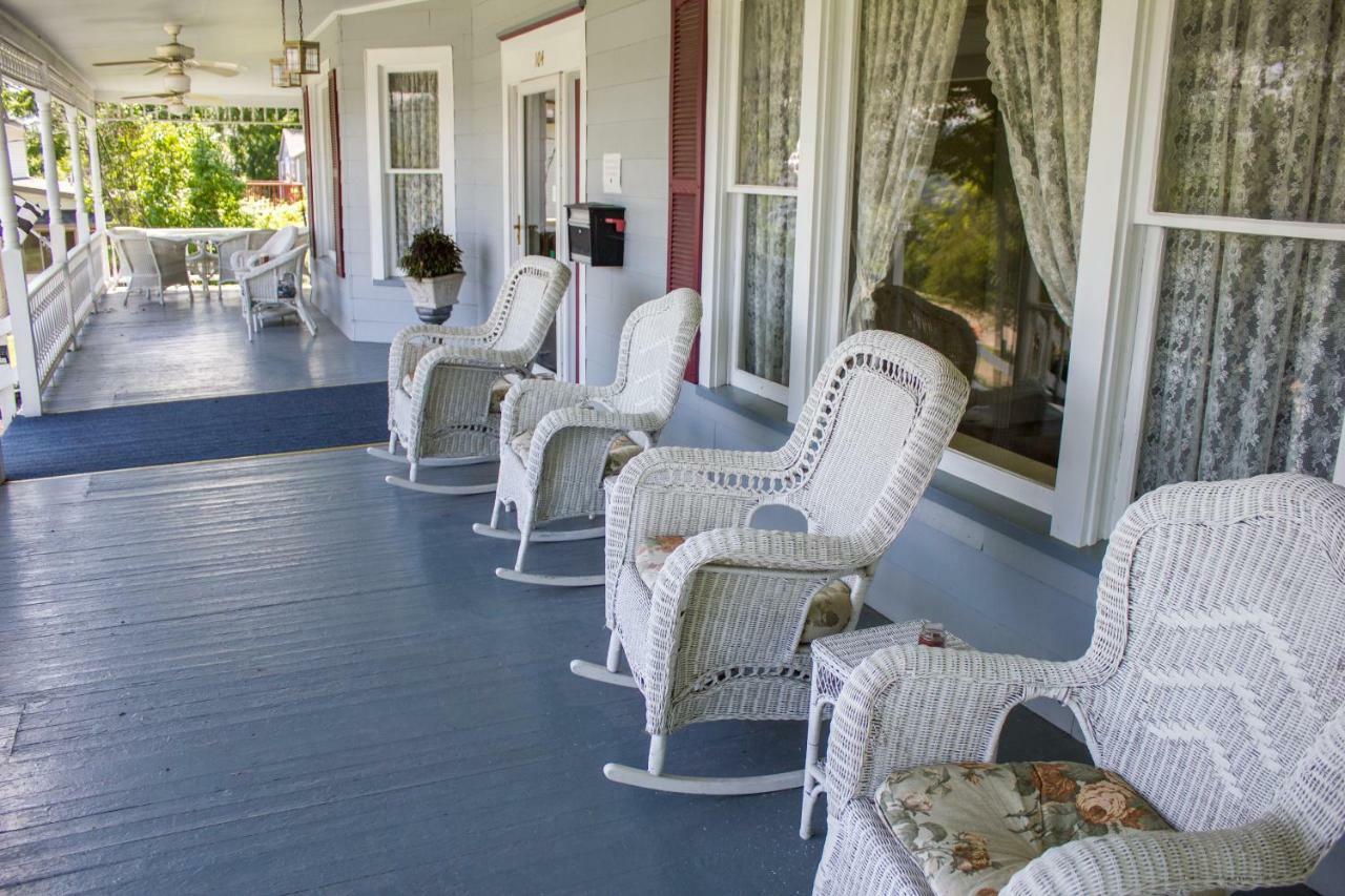 Hudson Manor Bed & Breakfast Watkins Glen Bagian luar foto